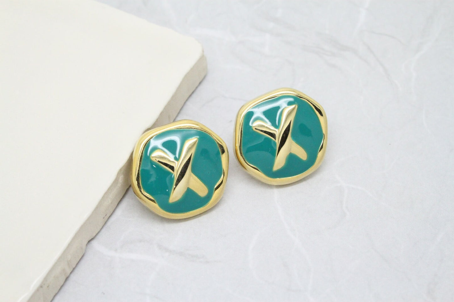 Stylish Vintage 1980s Gold Plated and Teal Enamel Stud Earrings