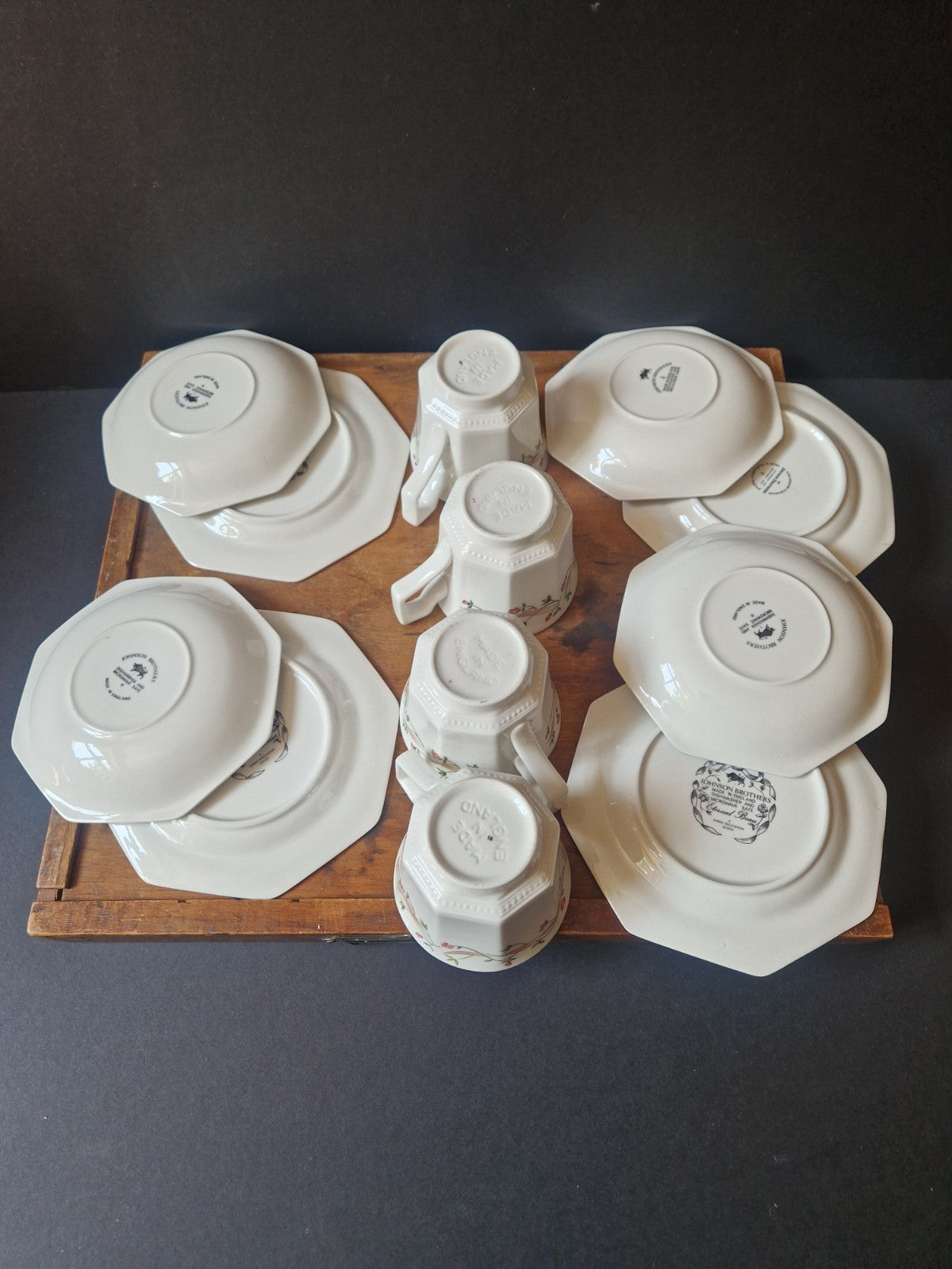 Vintage Johnson Brothers Eternal Beau x 4 Tea Cup Saucers Side Plate Trios