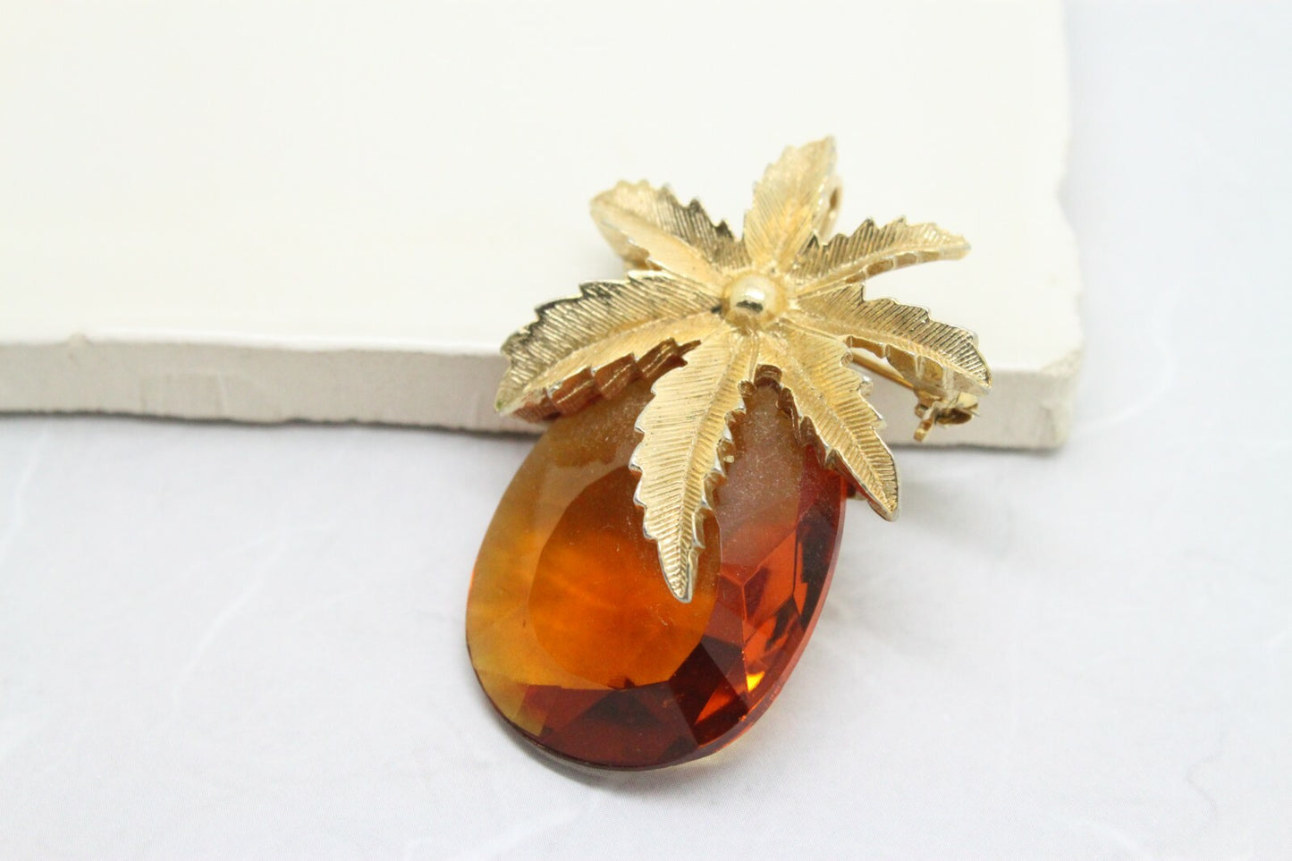 Vintage Signed Sarah Coventry Cov Autumn Haze Glass Gold Brooch