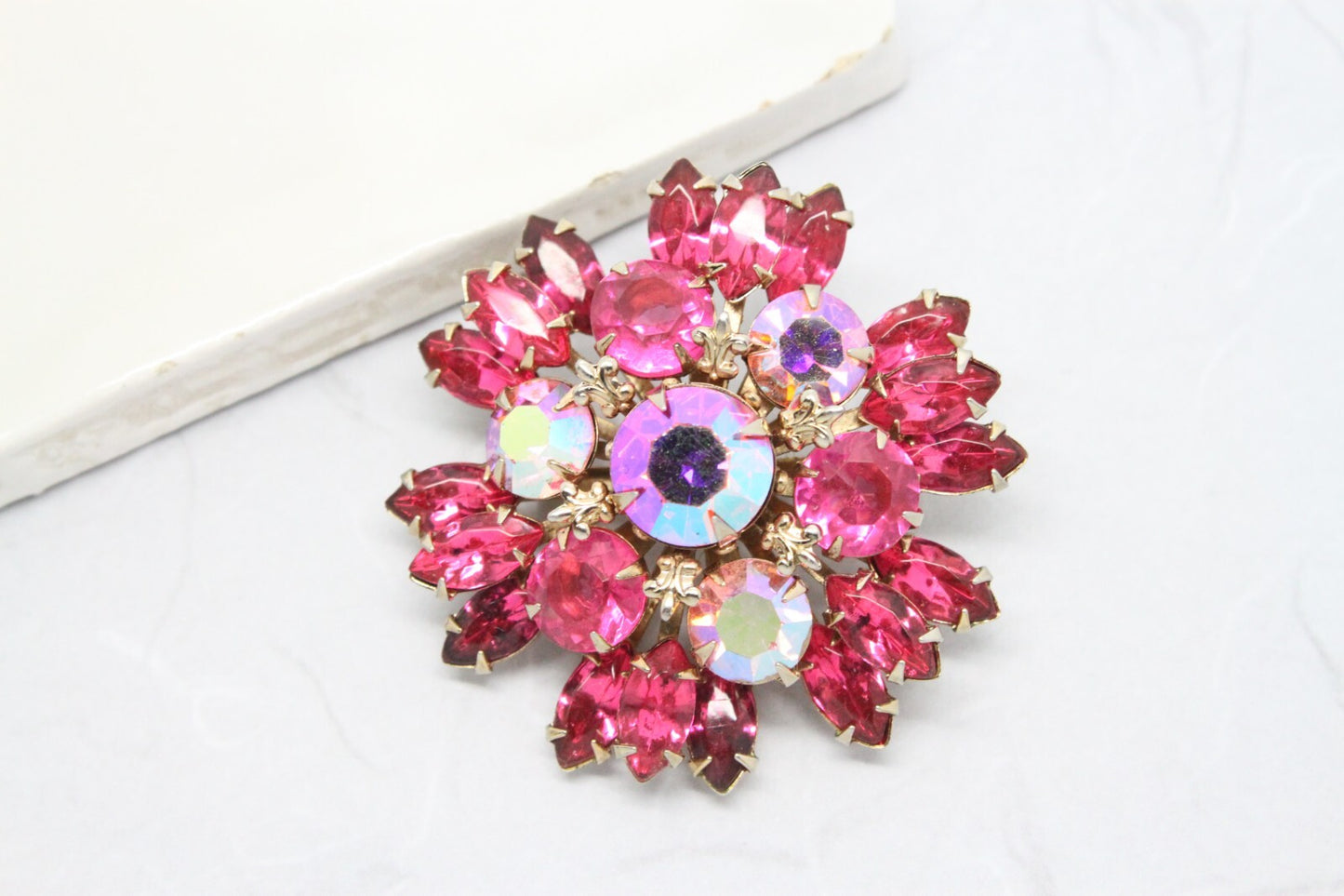 Stunning 1950s Vintage Pink Navette Rhinestone Layered Gold Brooch