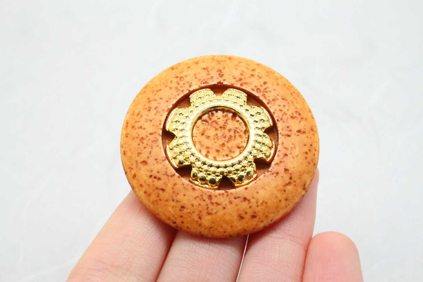 Stylish Vintage Modernist Marble Sand Plastic Artisan Shield Brooch