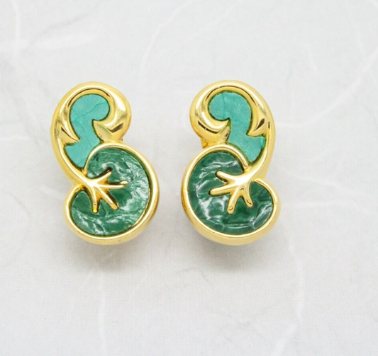 Vintage 1980s Green Faux Leather Lily Pad Gold Plated Clip On Earrings